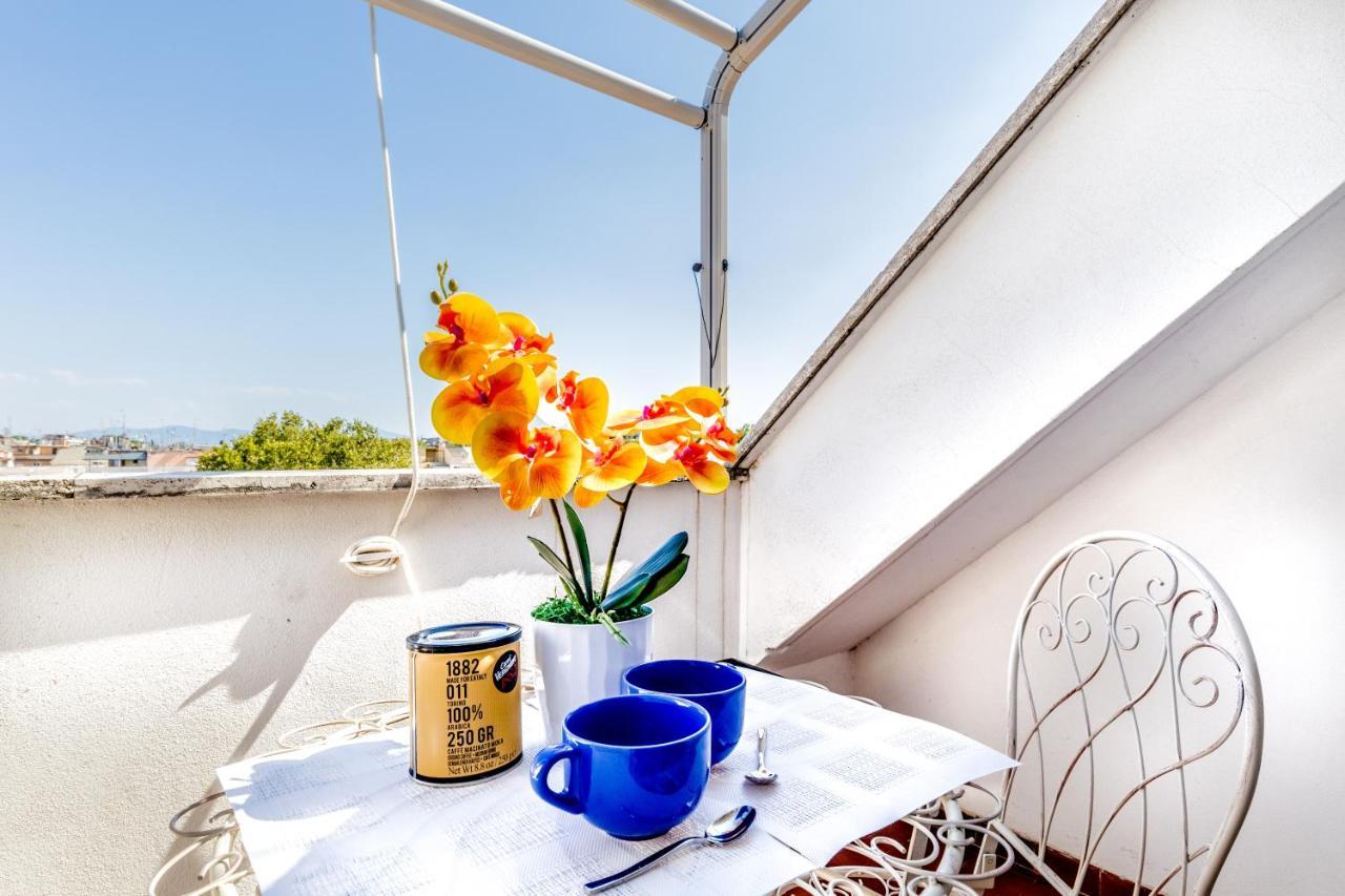 Bbhome Penthouse Bright And Elegant Metro Conca D'Oro Rome Exterior photo
