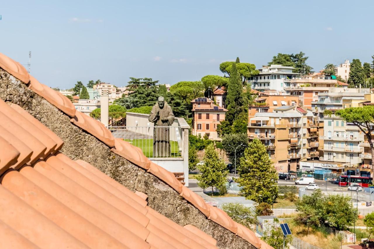 Bbhome Penthouse Bright And Elegant Metro Conca D'Oro Rome Exterior photo
