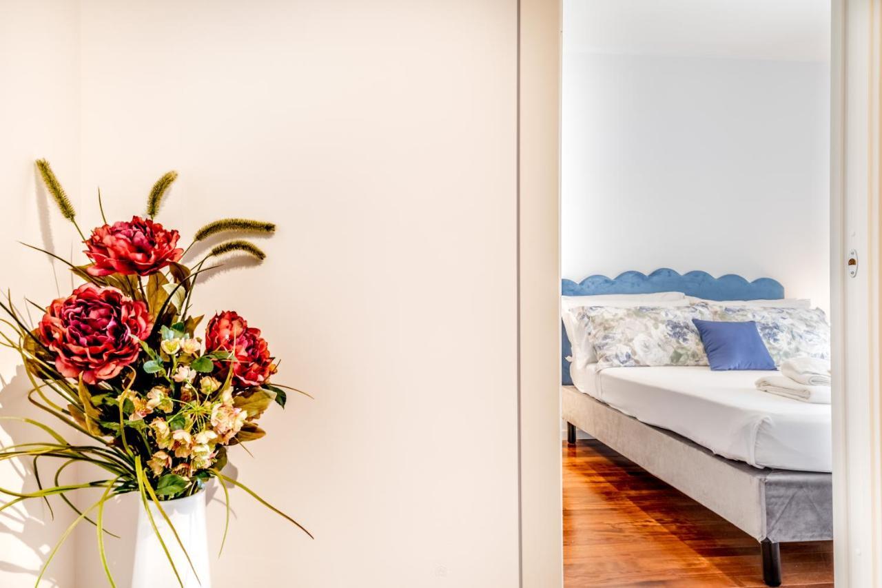 Bbhome Penthouse Bright And Elegant Metro Conca D'Oro Rome Exterior photo