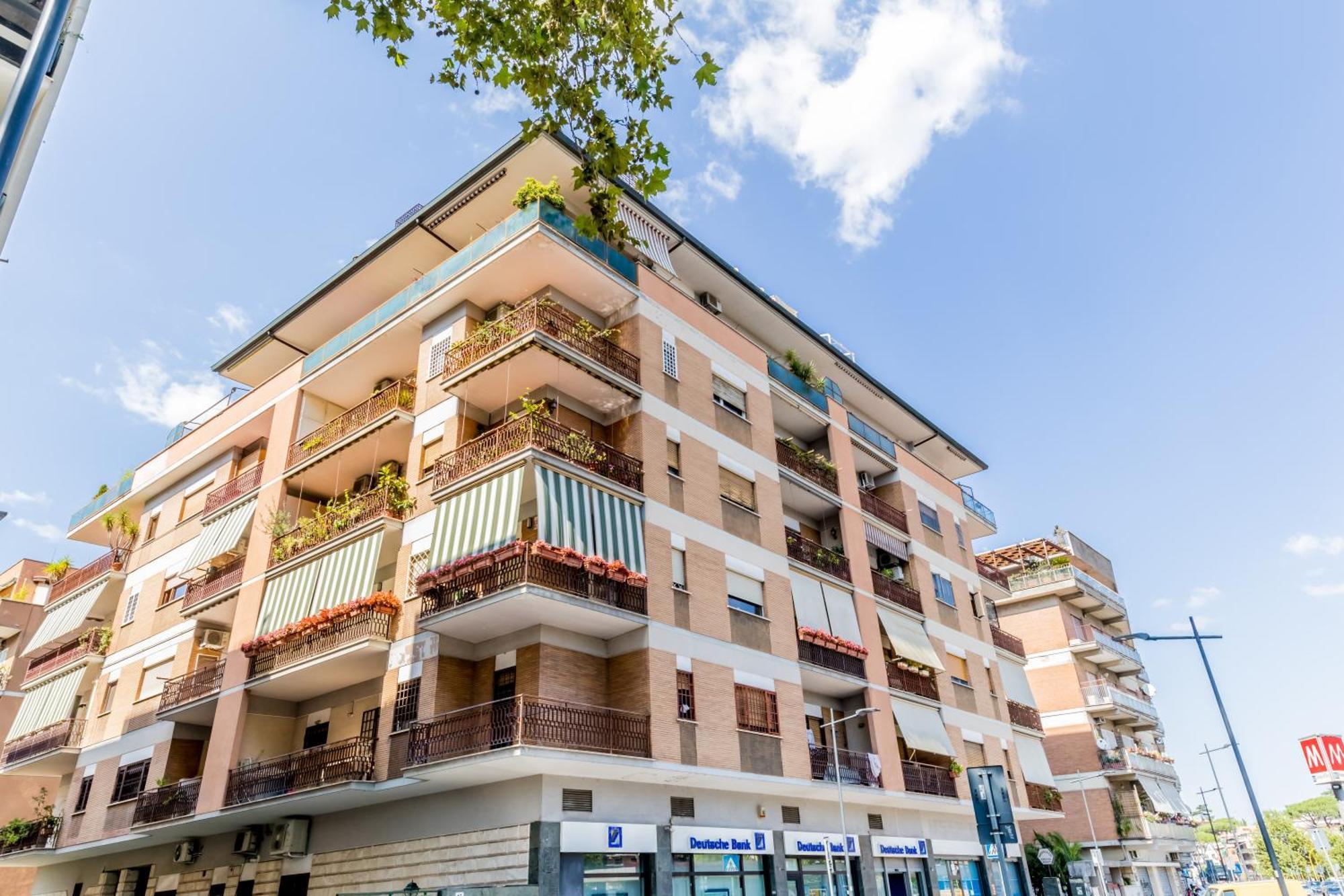 Bbhome Penthouse Bright And Elegant Metro Conca D'Oro Rome Exterior photo